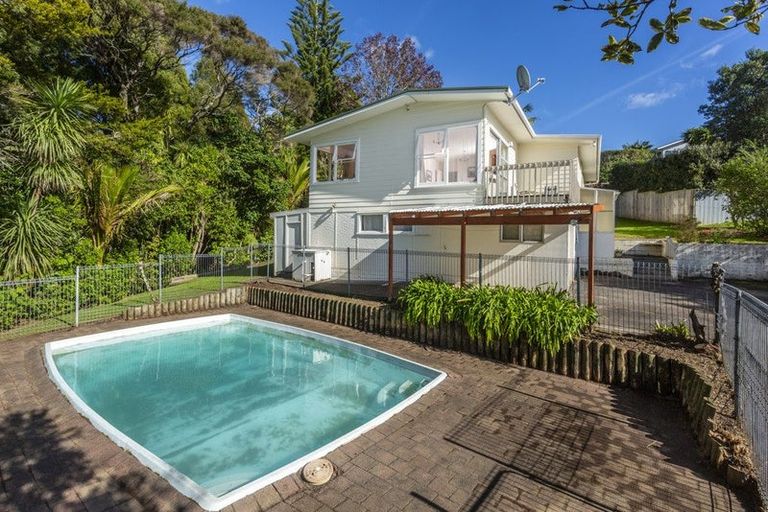 Photo of property in 35 Mcdowell Crescent, Hillcrest, Auckland, 0627