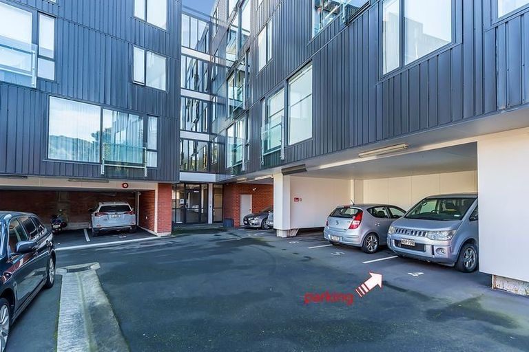 Photo of property in Nouvo Apartments, 5b/21 Rugby Street, Mount Cook, Wellington, 6021