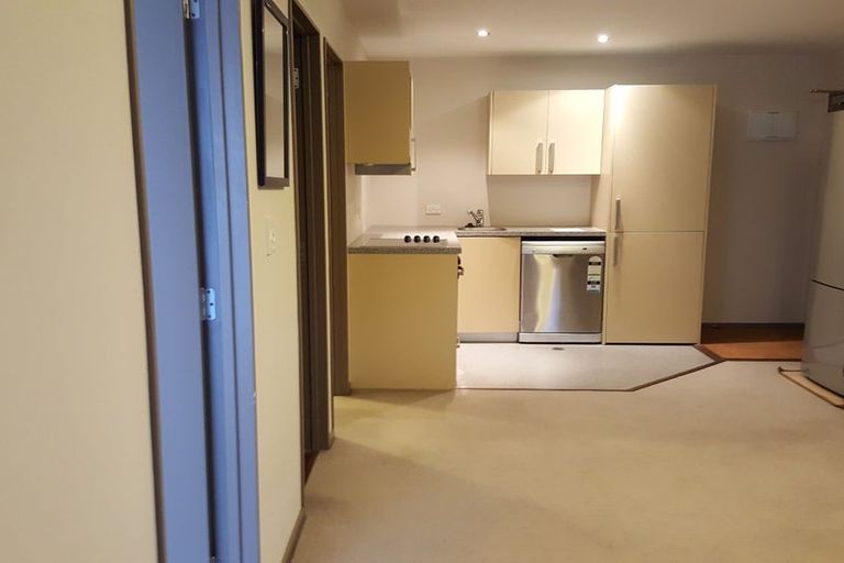 Photo of property in Dual Apartments, 210/142 Vivian Street, Te Aro, Wellington, 6011