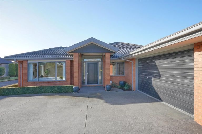 Photo of property in 432b Harewood Road, Harewood, Christchurch, 8051