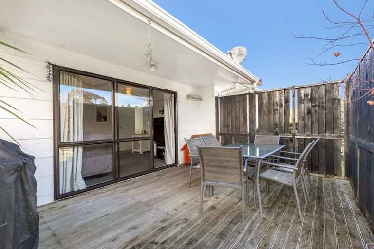 Photo of property in 35b Aquarius Drive, Kawaha Point, Rotorua, 3010