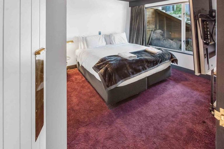 Photo of property in 16b Sainsbury Road, Fernhill, Queenstown, 9300