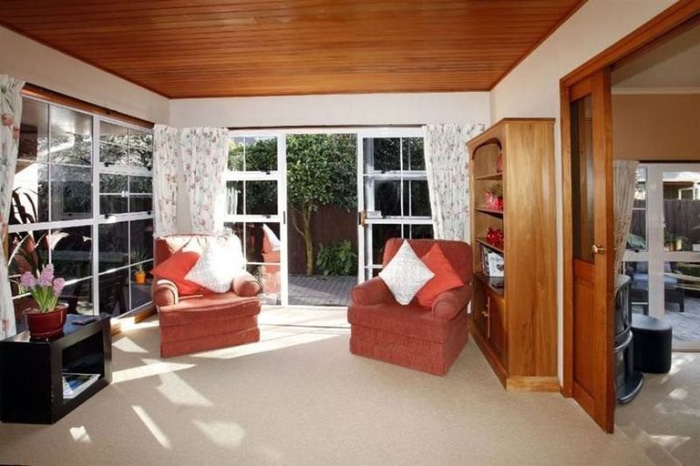 Photo of property in 6 Pasadena Place, Harewood, Christchurch, 8051