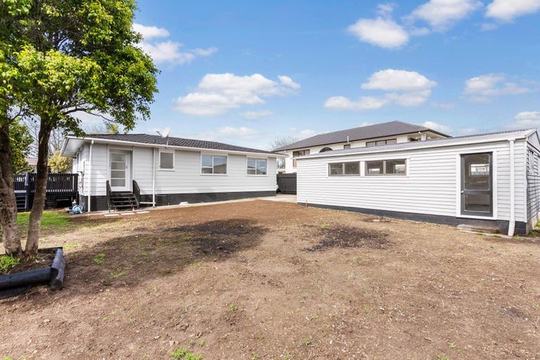 Photo of property in 54 Sikkim Crescent, Clover Park, Auckland, 2019