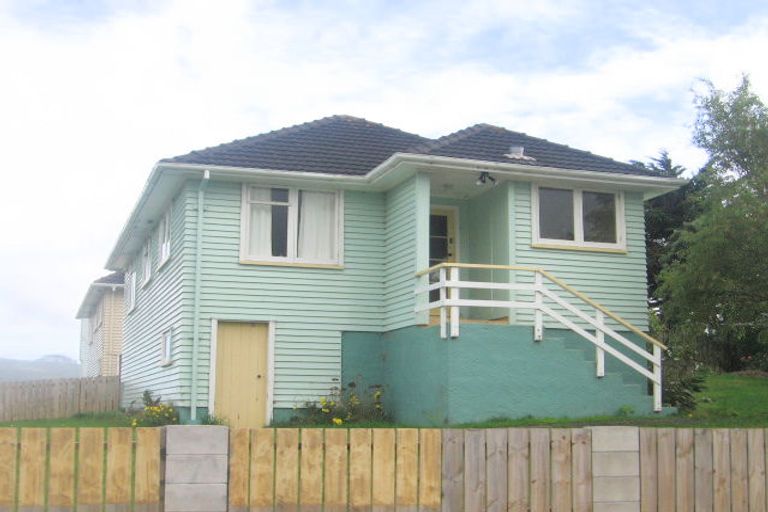 Photo of property in 1 Maher Place, Ranui, Porirua, 5024