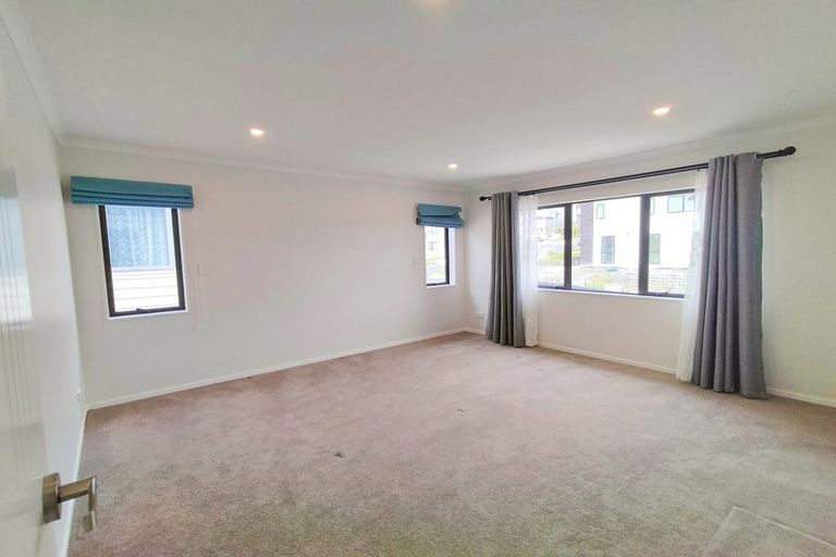 Photo of property in 4 Dungloe Avenue, Flat Bush, Auckland, 2019