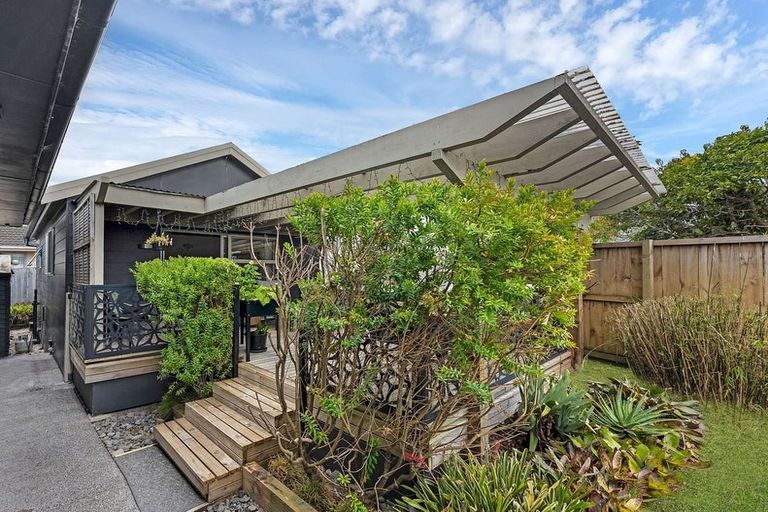 Photo of property in 42a Forest Hill Road, Henderson, Auckland, 0612