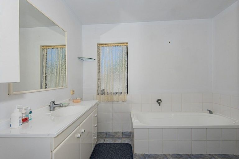 Photo of property in 314a Western Hills Drive, Avenues, Whangarei, 0110