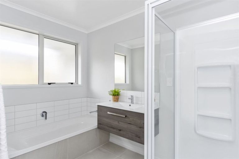 Photo of property in 94 Te Wharo Drive, Papamoa, 3118