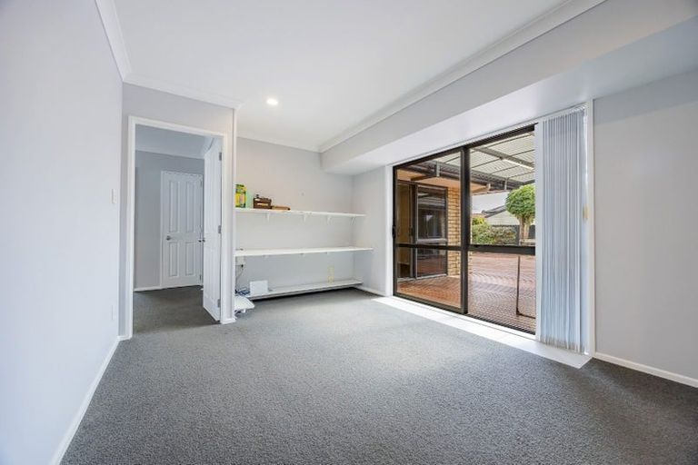 Photo of property in 56 Lothian Brae, Wattle Downs, Auckland, 2103
