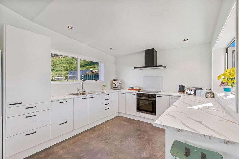 Photo of property in 50 Binns Road, Karioitahi, Waiuku, 2683