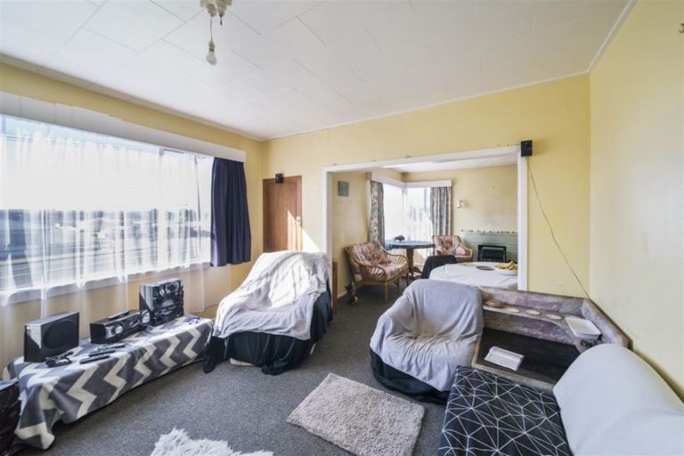 Photo of property in 34 Stafford Street, Patea, 4520