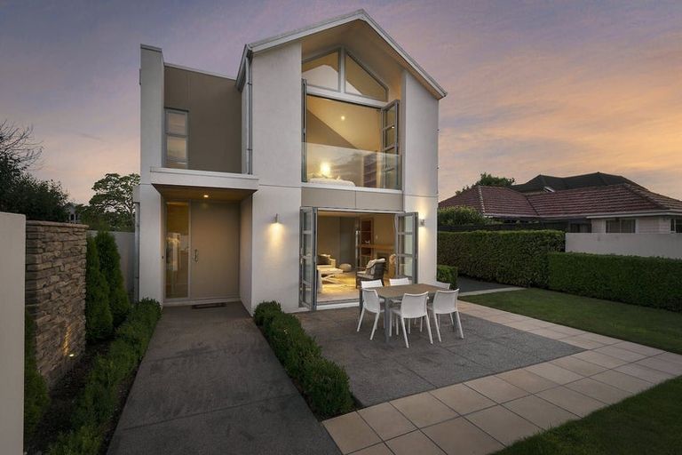 Photo of property in 72 Wai-iti Terrace, Bryndwr, Christchurch, 8052