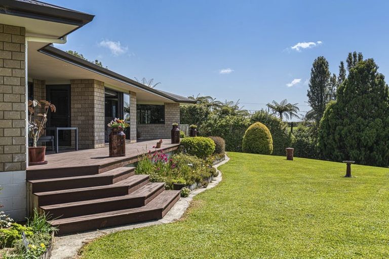 Photo of property in 869 Carrington Road, Hurworth, New Plymouth, 4371