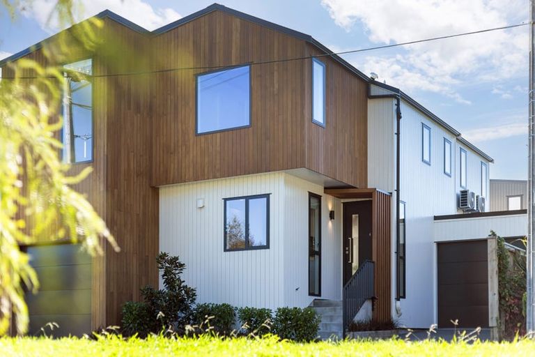 Photo of property in 4/323 Riverside Drive, Waterloo, Lower Hutt, 5011