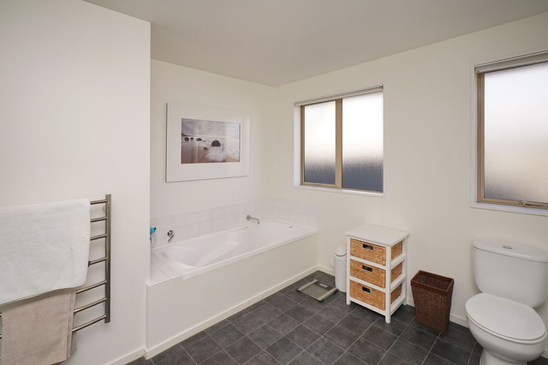 Photo of property in 28 Tosswill Road, Prebbleton, 7604