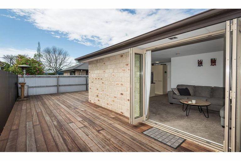 Photo of property in 65a Cleveland Street, Edgeware, Christchurch, 8013