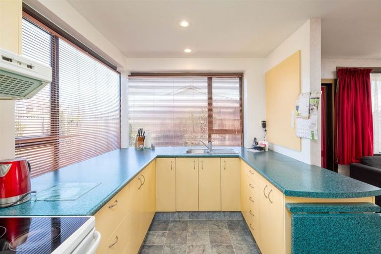 Photo of property in 1/62 Bowhill Road, New Brighton, Christchurch, 8083