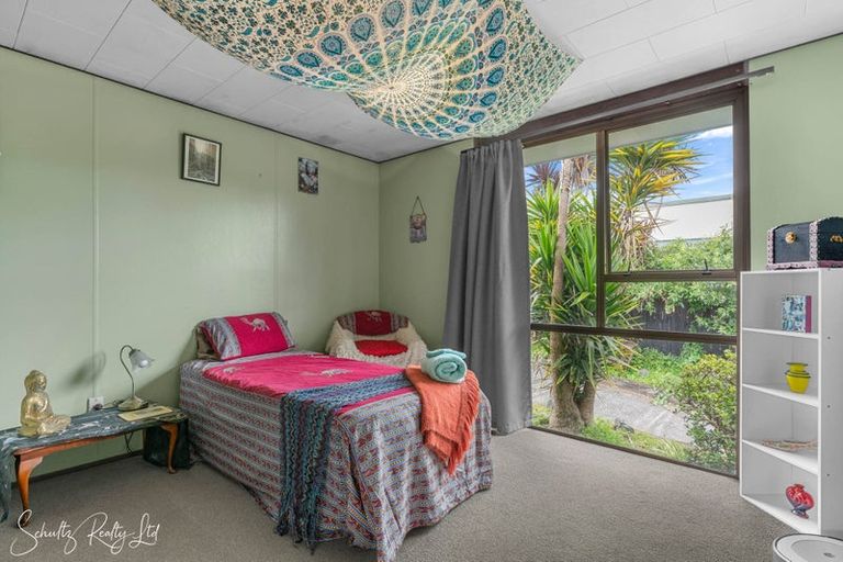 Photo of property in 185 Hurndall Street West, Maungaturoto, 0520