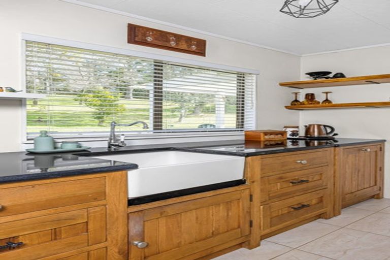 Photo of property in 26 Hamilton Road, Waimauku, 0881