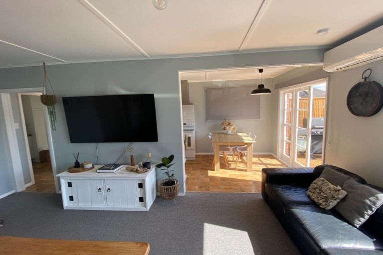 Photo of property in 45 Rangiora Avenue, Roslyn, Palmerston North, 4414