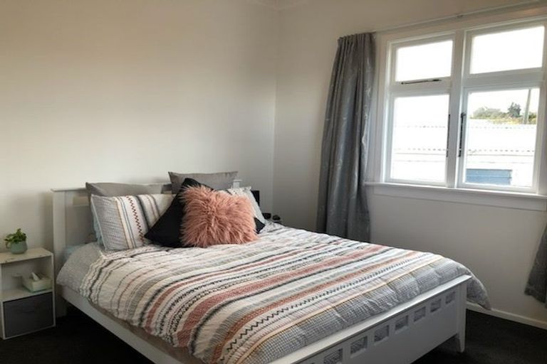 Photo of property in 1 Mcneil Street, Balclutha, 9230