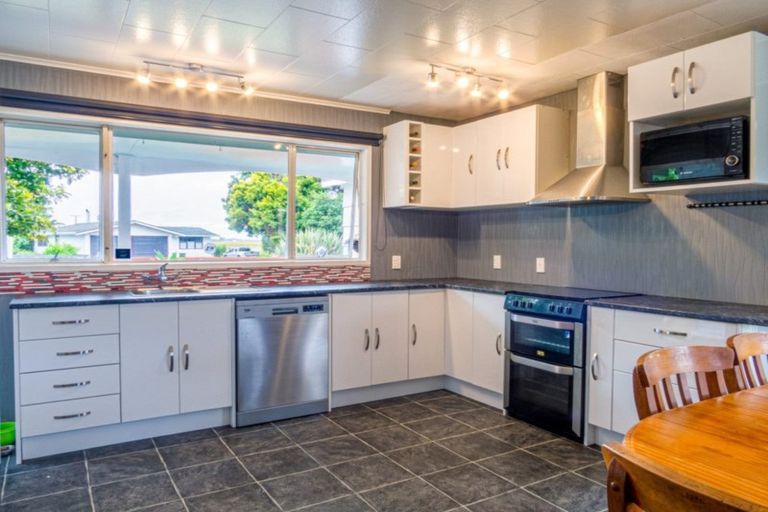 Photo of property in 137 College Road, Edgecumbe, 3120