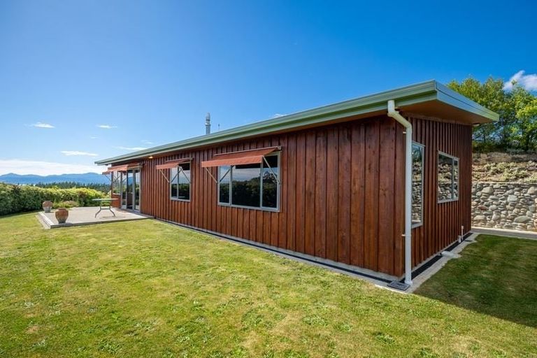 Photo of property in 335 Old Coach Road, Upper Moutere, 7173