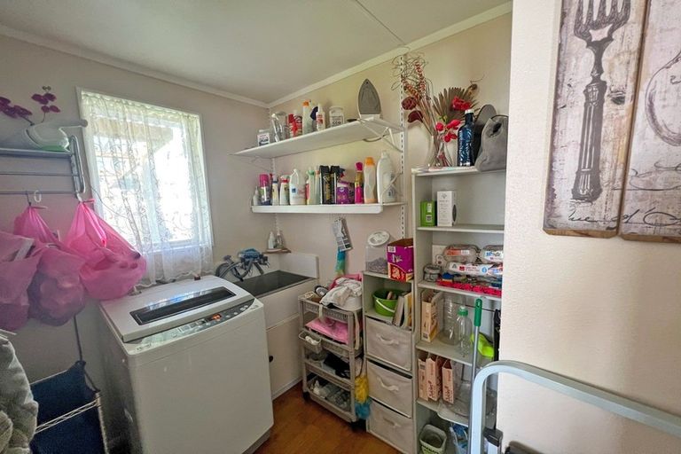 Photo of property in 2 Mathew Street, Dannevirke, 4930