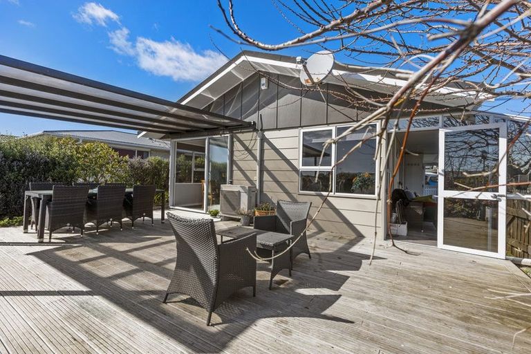 Photo of property in 2 Gardenia Avenue, Bell Block, New Plymouth, 4312