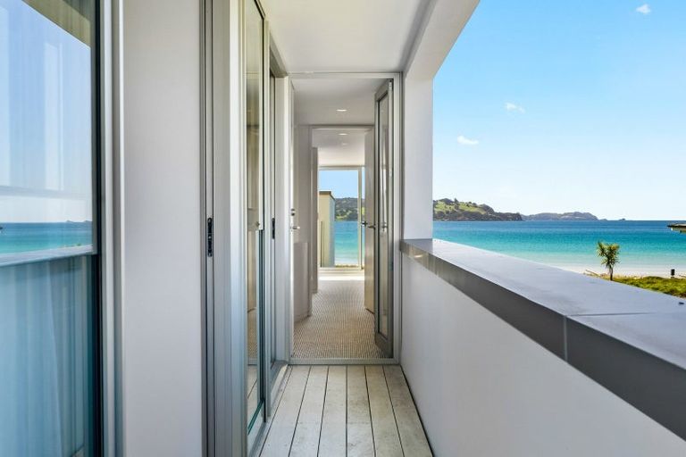 Photo of property in 45 Taumata Road, Omaha, 0986