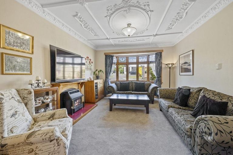 Photo of property in 47 Waiwaka Terrace, Strandon, New Plymouth, 4312