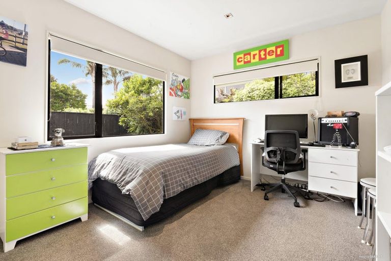 Photo of property in 48a Picasso Drive, West Harbour, Auckland, 0618