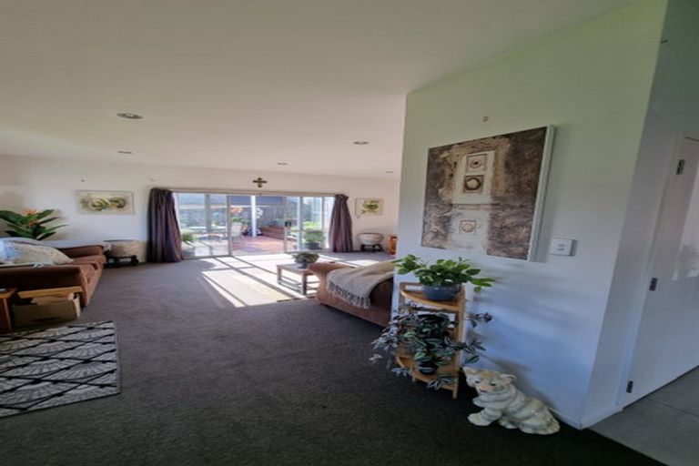 Photo of property in 12 Vino Cina Heights, Ranui, Auckland, 0612