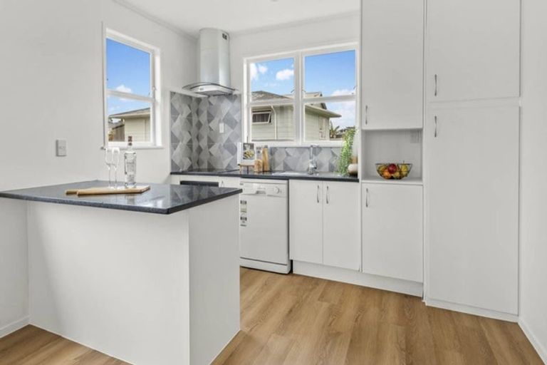 Photo of property in 25 Romney Place, Manurewa, Auckland, 2102