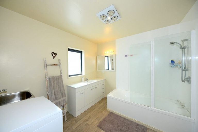 Photo of property in 2/109 Lincoln Road, Addington, Christchurch, 8024