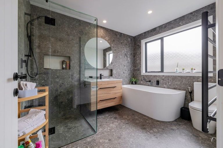 Photo of property in 77 Freedom Drive, Kelvin Grove, Palmerston North, 4414