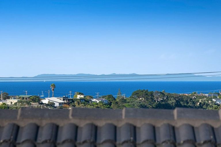 Photo of property in 57a Wade River Road, Stanmore Bay, Whangaparaoa, 0932