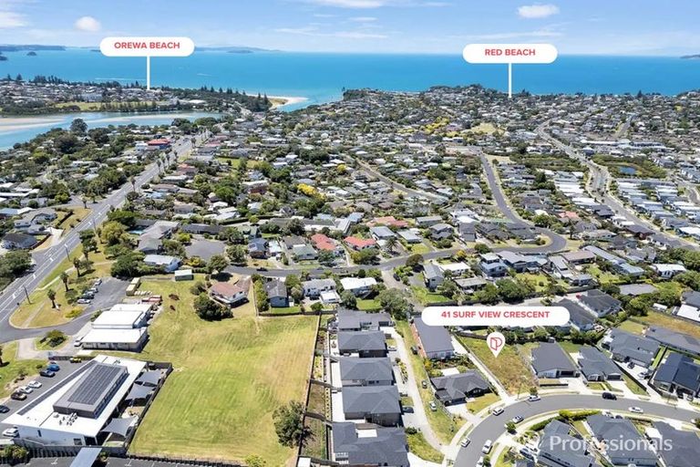 Photo of property in 41 Surf View Crescent, Red Beach, 0932