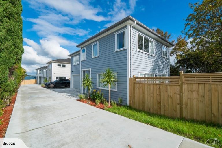Photo of property in 24a Bradbury Road, Botany Downs, Auckland, 2010