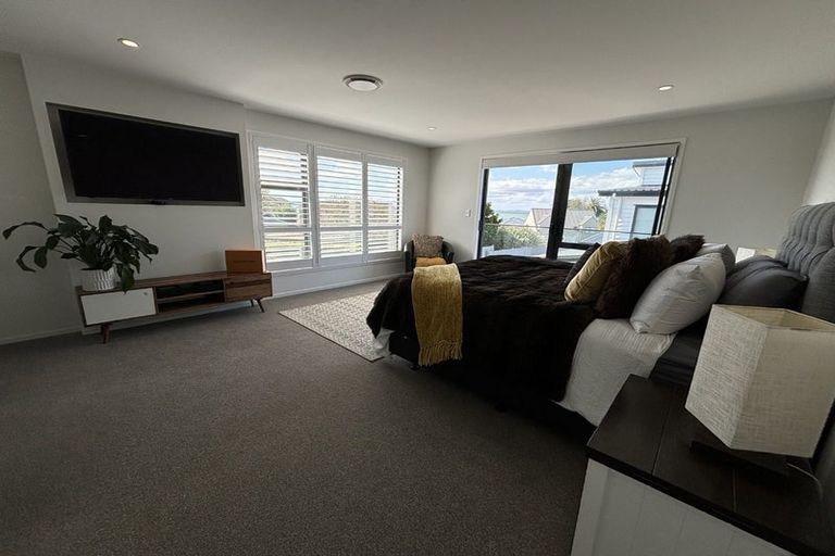 Photo of property in 16 Mutetai Road, Clarks Beach, 2122