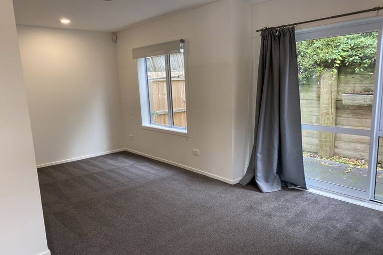 Photo of property in 13/30 John Jennings Drive, Oteha, Auckland, 0632