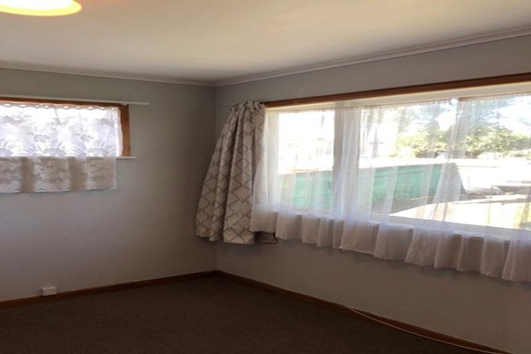 Photo of property in 34 Mclean Avenue, Papatoetoe, Auckland, 2025