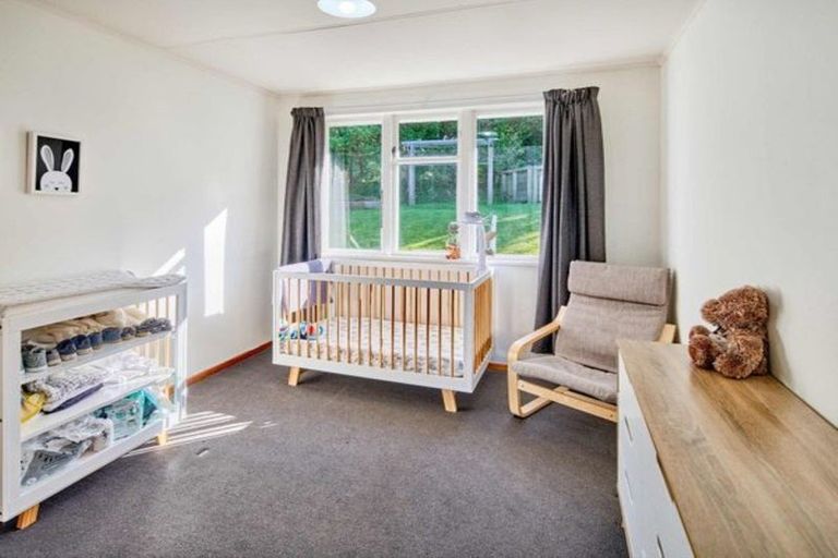 Photo of property in 52 Owhiti Street, Titahi Bay, Porirua, 5022