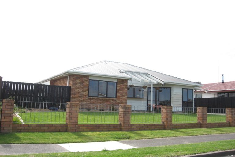 Photo of property in 11a Waharua Place, Tawhero, Whanganui, 4501