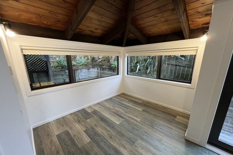 Photo of property in 1/77 Hebron Road, Waiake, Auckland, 0630