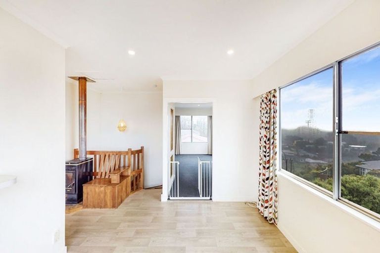 Photo of property in 91 Black Rock Road, Newlands, Wellington, 6037