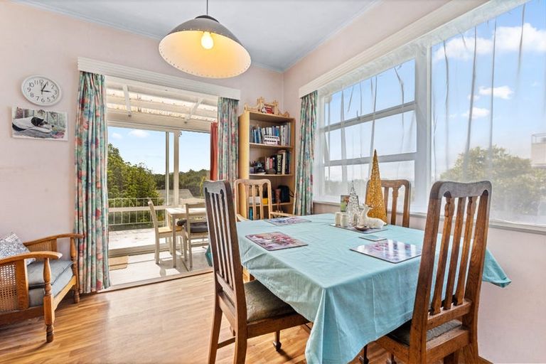 Photo of property in 12 Aberdeen Road, Campbells Bay, Auckland, 0620