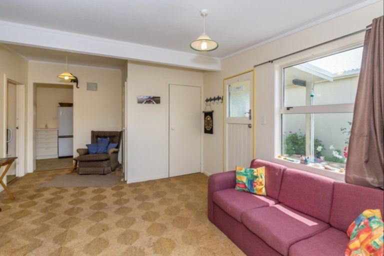 Photo of property in 128 Rua Avenue, Waitarere Beach, Levin, 5510