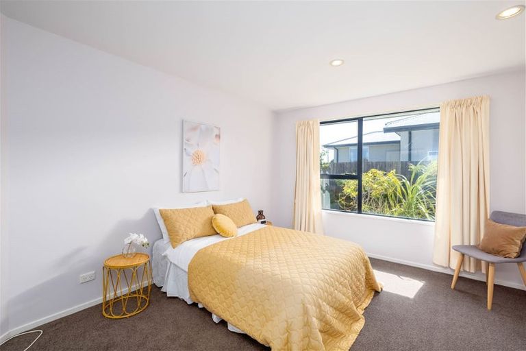 Photo of property in 1/6 Chardale Street, Avondale, Christchurch, 8061